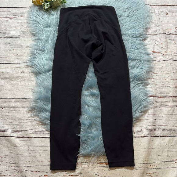 Lululemon InStill High Rise Tight 25” in Black Graphite Sz 6 - Picture 7 of 9